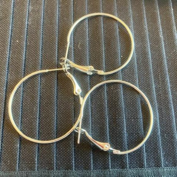 Hoop Earrings - 18 pieces NEW - Picture 5 of 5